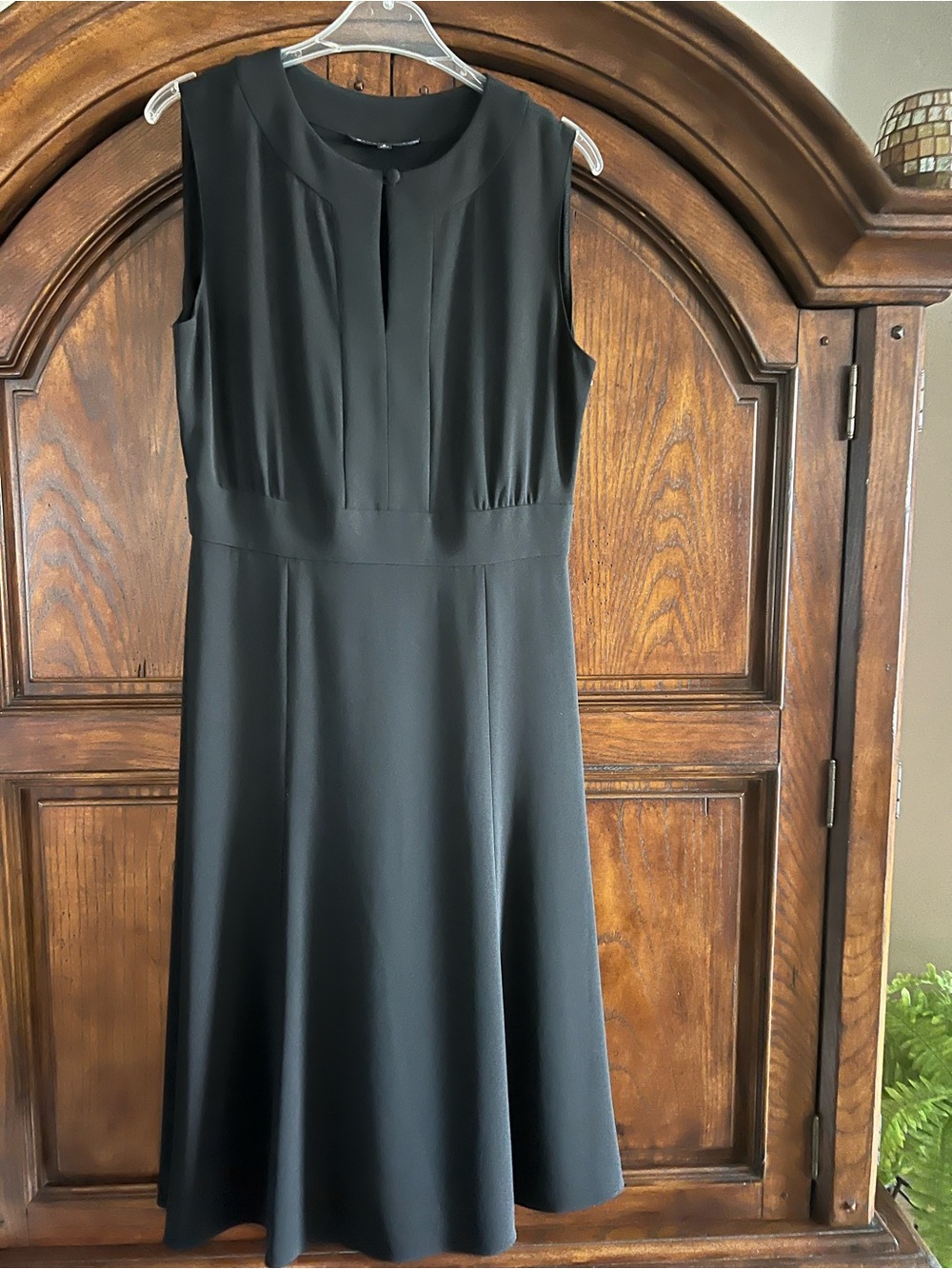 Antonio Melani Black Sleeveless Fit & Flare Midi Dress Women’s Size 6